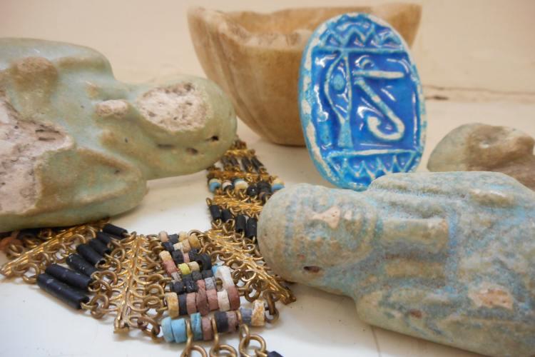 Image of Egyptian artefacts