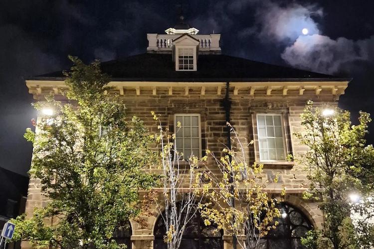 Image of Market Square Museum at night