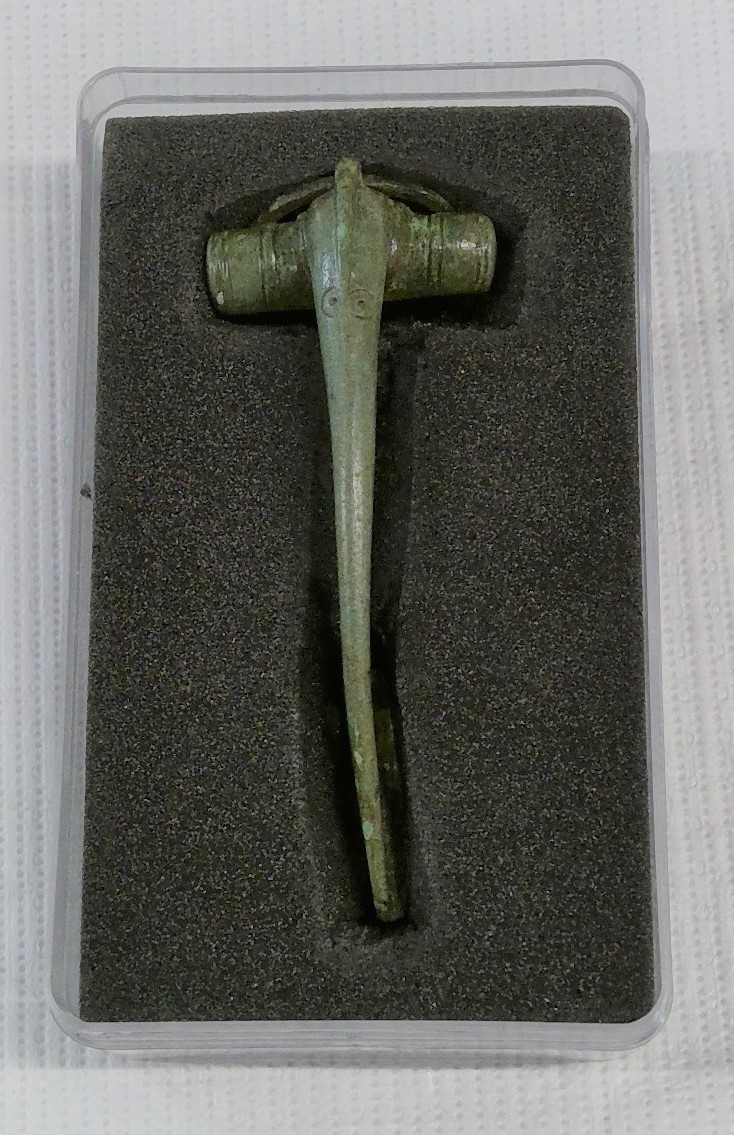 A Fibulae Brooch was used to fasten tunics and cloaks
